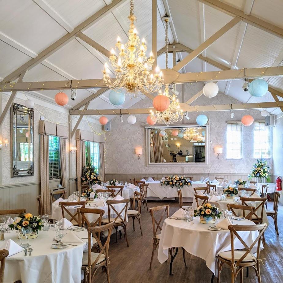 Ravenwood Hall Hotel Bury St. Edmunds ภายนอก รูปภาพ