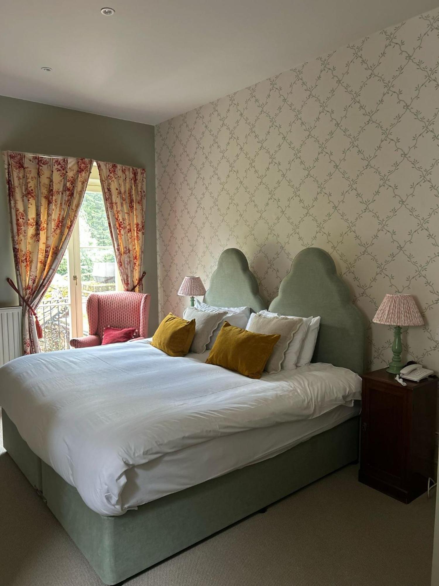 Ravenwood Hall Hotel Bury St. Edmunds ภายนอก รูปภาพ