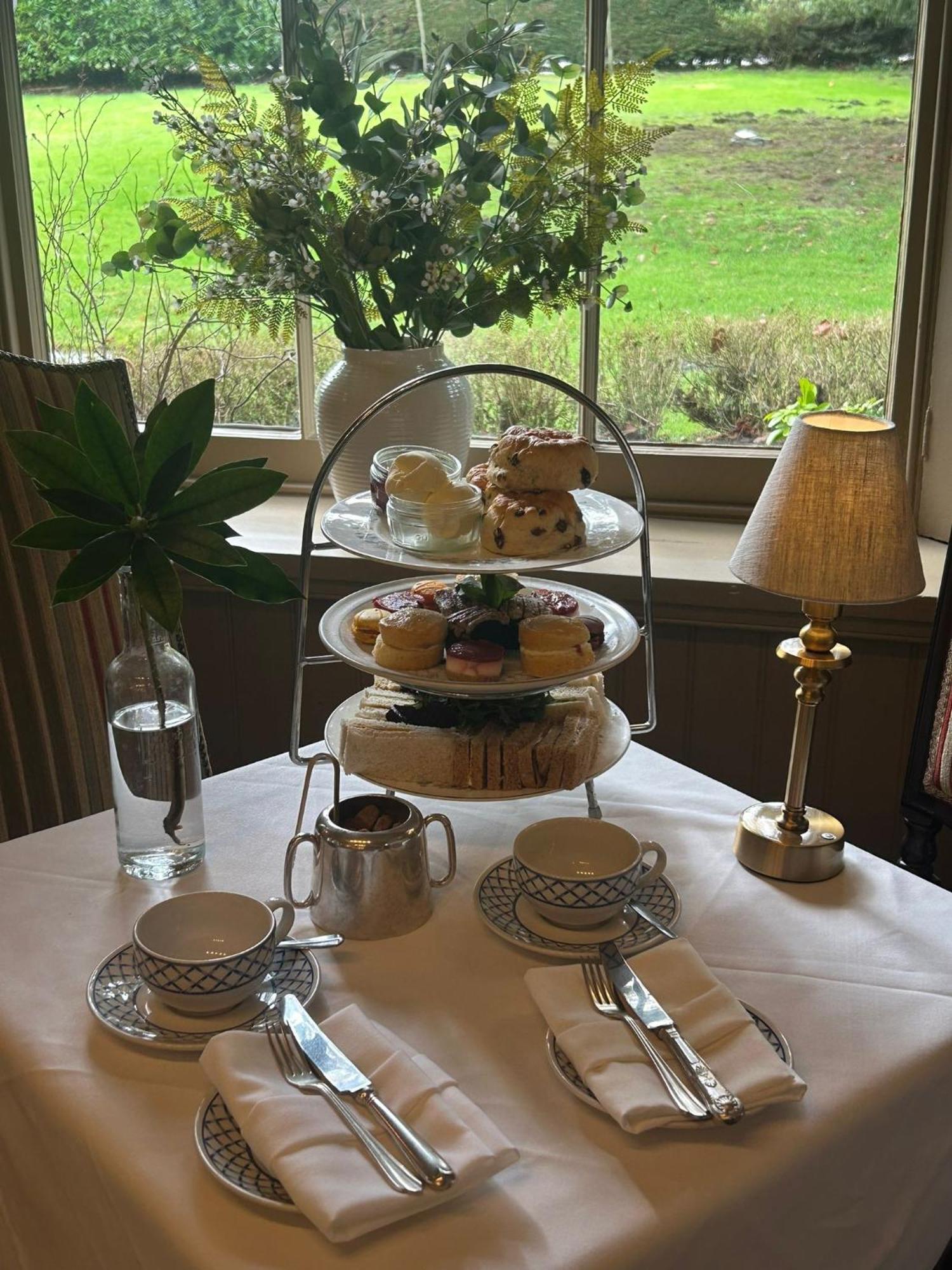 Ravenwood Hall Hotel Bury St. Edmunds ภายนอก รูปภาพ