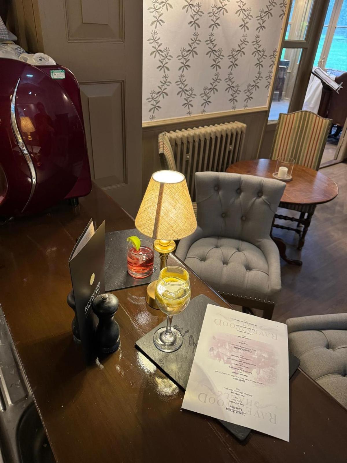 Ravenwood Hall Hotel Bury St. Edmunds ภายนอก รูปภาพ