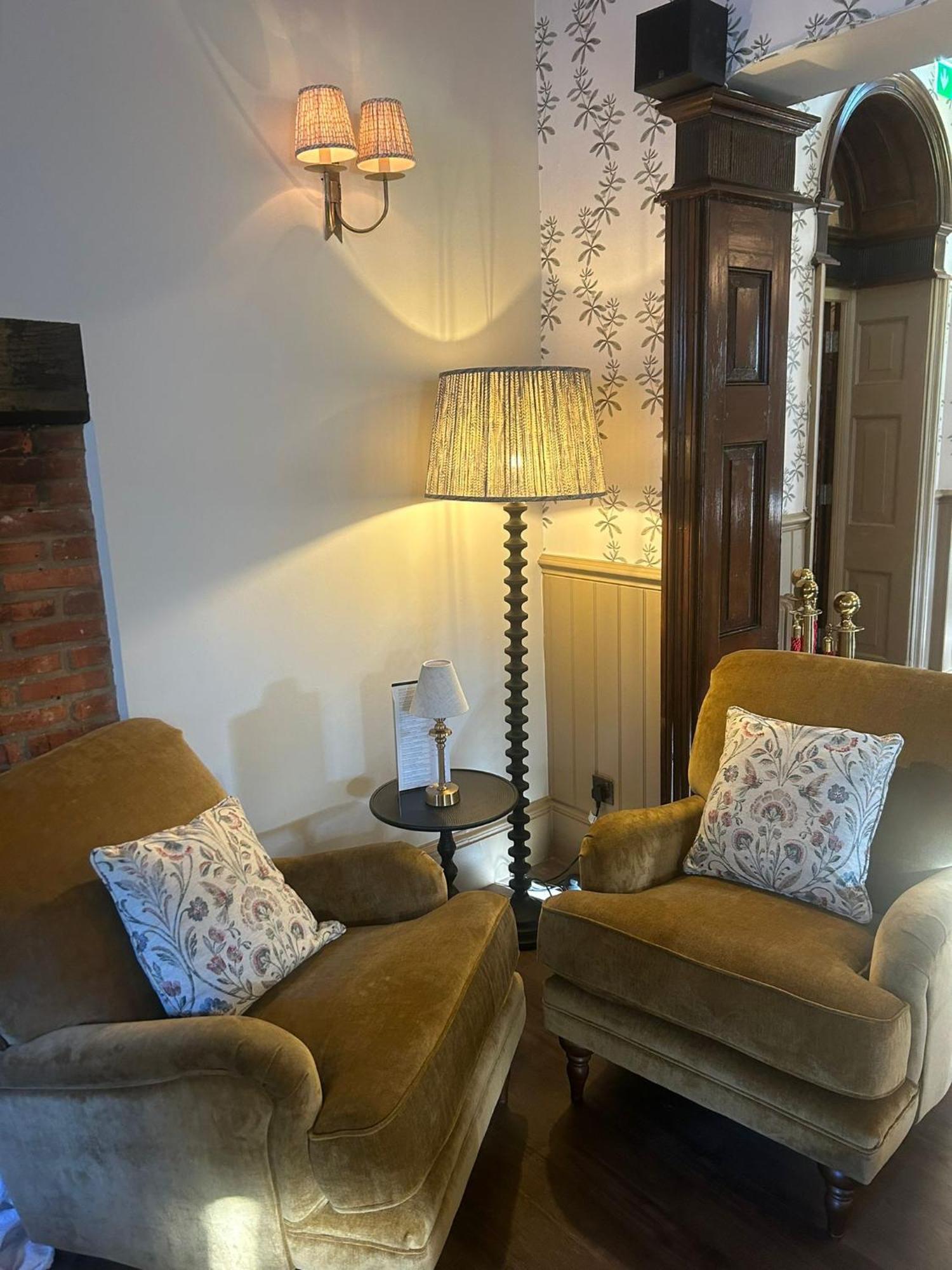 Ravenwood Hall Hotel Bury St. Edmunds ภายนอก รูปภาพ
