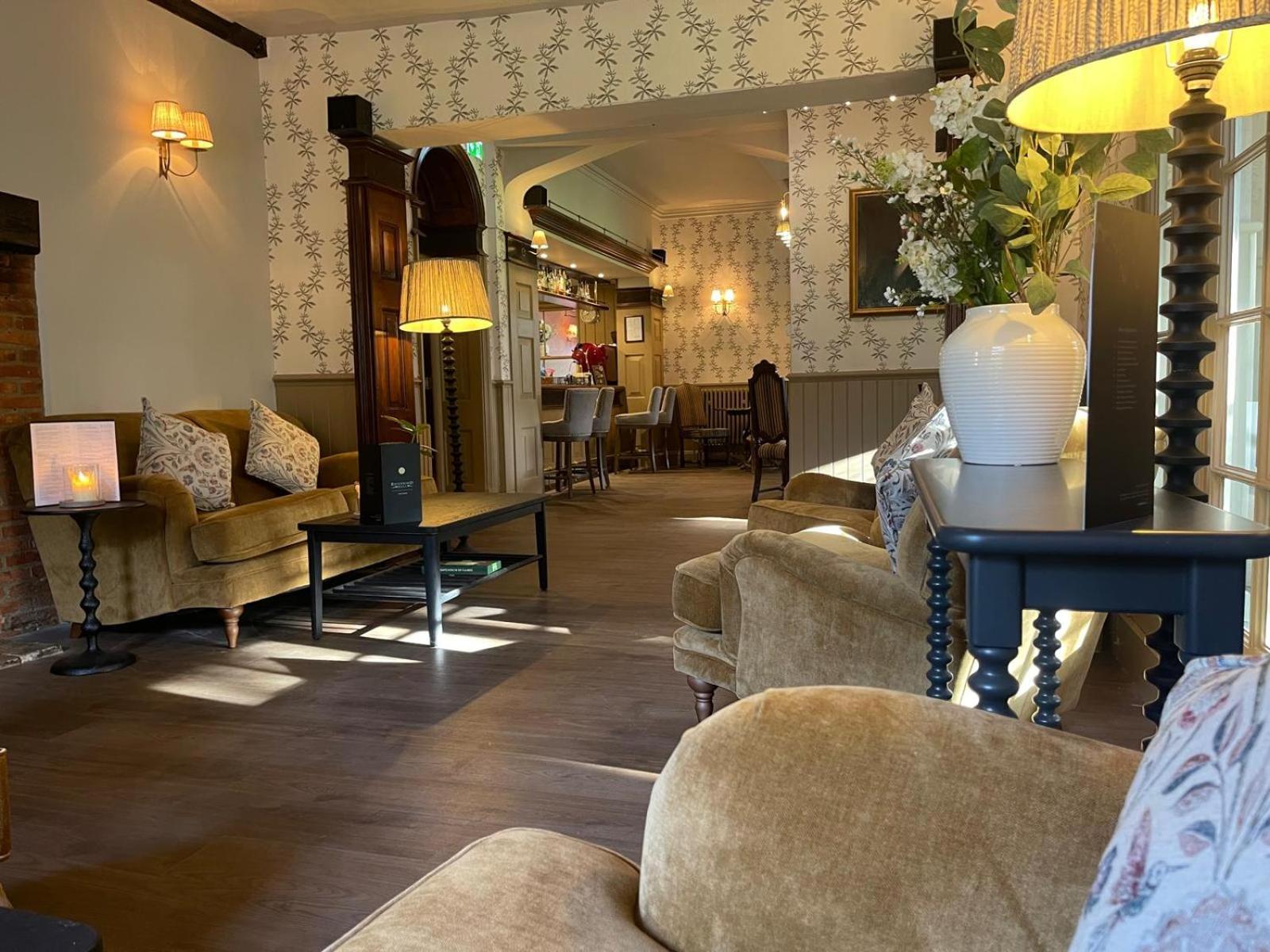 Ravenwood Hall Hotel Bury St. Edmunds ภายนอก รูปภาพ
