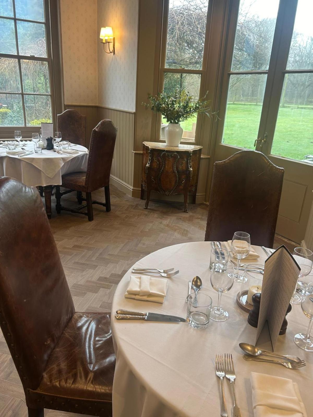 Ravenwood Hall Hotel Bury St. Edmunds ภายนอก รูปภาพ
