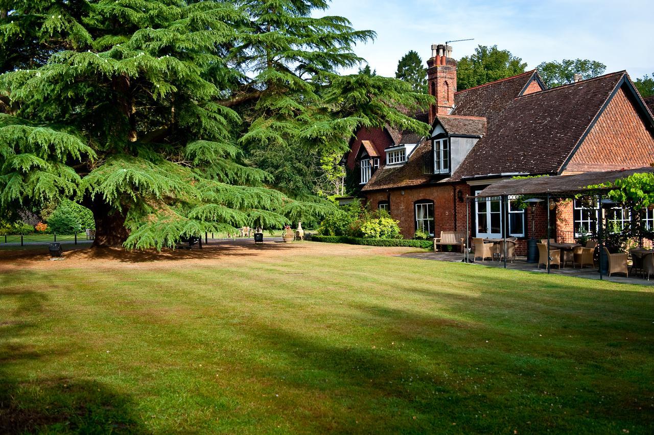 Ravenwood Hall Hotel Bury St. Edmunds ภายนอก รูปภาพ