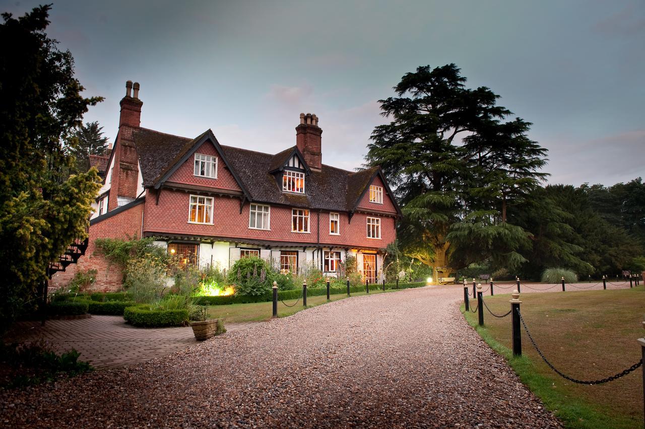 Ravenwood Hall Hotel Bury St. Edmunds ภายนอก รูปภาพ